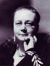 Dorothy L Sayers